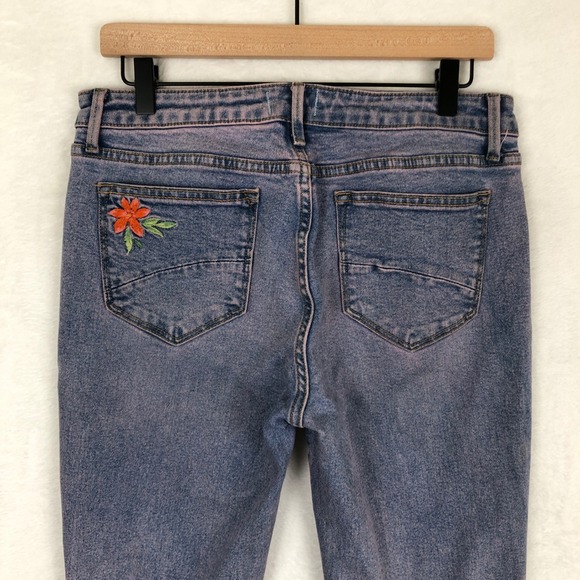 DRIFTWOOD Colette Embroidered Floral Straight Leg Jeans Women's 30x26 Crop Cuff - Picture 5 of 12
